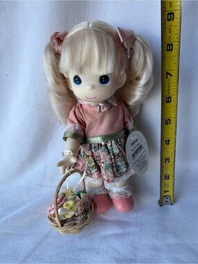 Precious Moments Easter Doll Collection 8in Blonde Curly Hair Basket MPN 1551A